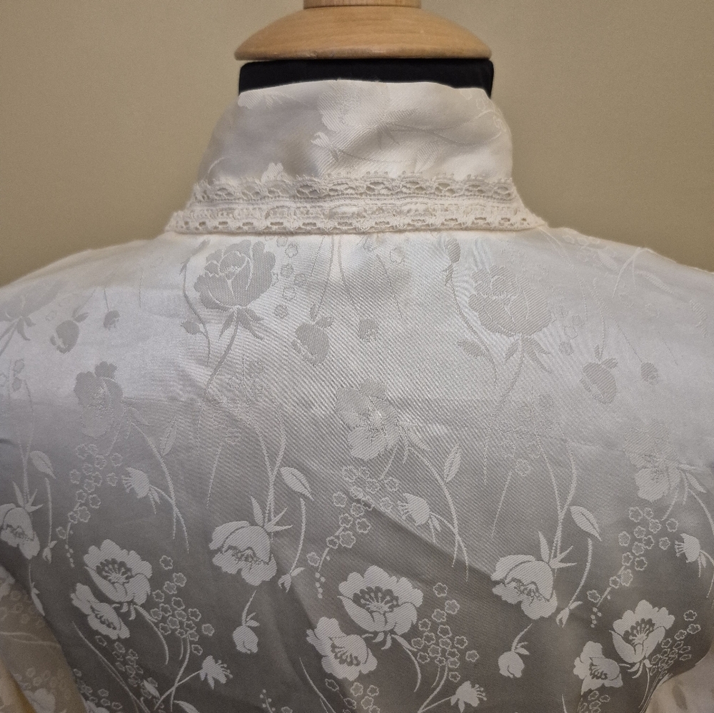 Christian Dior Blush Floral Robe - Picture 8 of 16